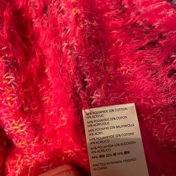 New Free People Gelato Pullover Sweater
Color: Pink Combo NWT
Size: S
Retail $98 - Picture 4 of 6